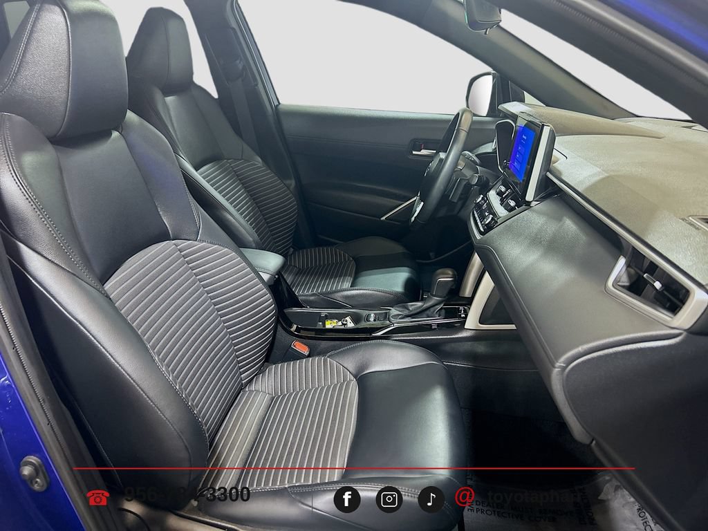 Used 2025 Toyota Corolla Cross AWD Hybrid w/ Convenience Package image 27