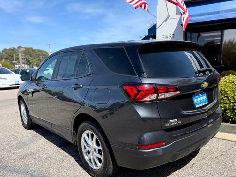 Used 2022 Chevrolet Equinox LS image 12