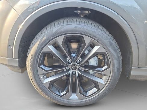 Used 2025 Audi Q7 3.0T Premium Plus w/ Premium Plus Package image 14
