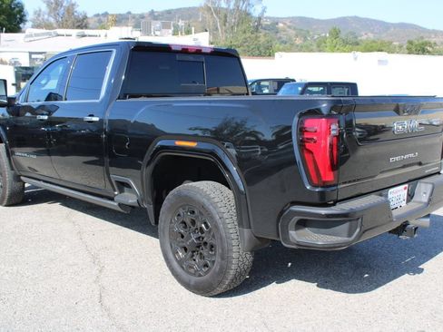Used 2026 GMC Sierra 2500 Denali Ultimate w/ Max Trailering Package AWD/4WD image 6