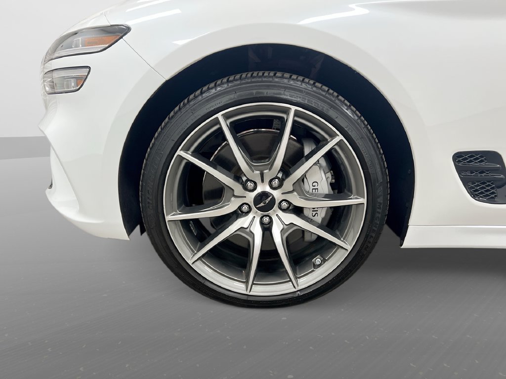 Used 2025 Genesis G70 2.5T RWD image 25