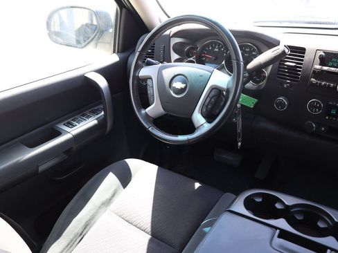 Used 2009 Chevrolet Silverado 1500 LT w/ Power Pack Plus AWD/4WD image 19