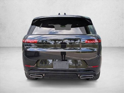 New 2026 Land Rover Range Rover Sport Dynamic SE AWD/4WD image 7