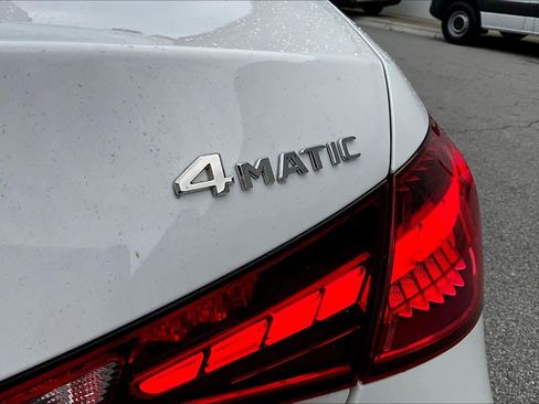 Used 2025 Mercedes-Benz C 300 4MATIC Sedan image 9