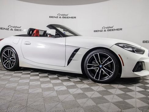 Used 2020 BMW Z4 sDrive30i w/ Premium Package RWD image 3