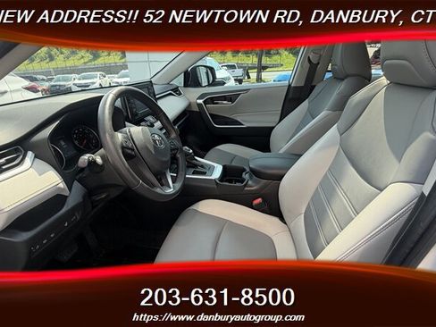 Used 2022 Toyota RAV4 XLE Premium FWD image 15
