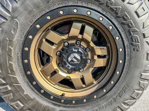 Used 2019 Ford F250 XLT w/ XLT Value Package image 2