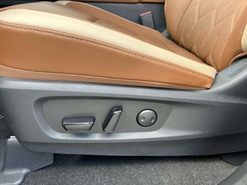 New 2026 Nissan Pathfinder Platinum AWD/4WD image 18