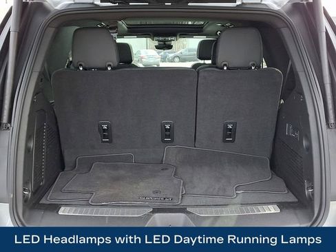 Used 2025 Chevrolet Tahoe High Country image 32