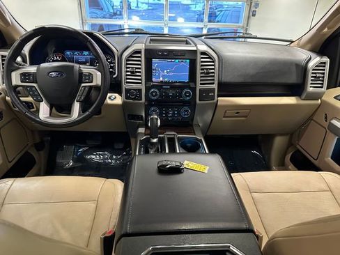 Used 2015 Ford F150 Lariat image 11