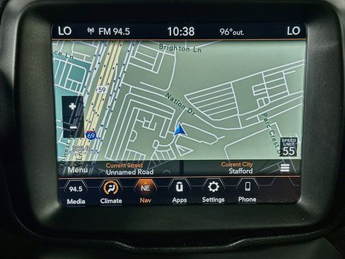 Used 2023 Jeep Renegade Latitude AWD/4WD image 22