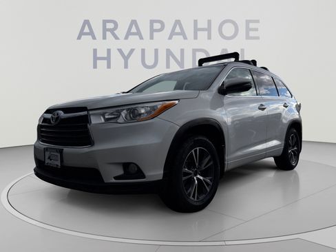 Used 2016 Toyota Highlander XLE AWD/4WD image 1