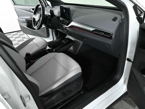 Certified 2021 Volkswagen ID.4 Pro S w/ Gradient Package RWD image 11