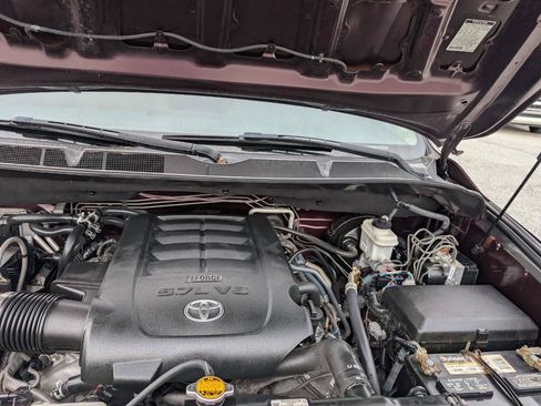 Used 2014 Toyota Sequoia Platinum RWD image 27