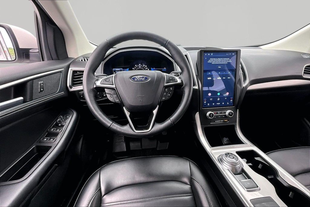 Certified 2024 Ford Edge SEL w/ Convenience Package AWD/4WD image 5