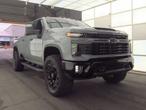 Certified 2025 Chevrolet Silverado 2500 Custom w/ Custom Value Package image 5