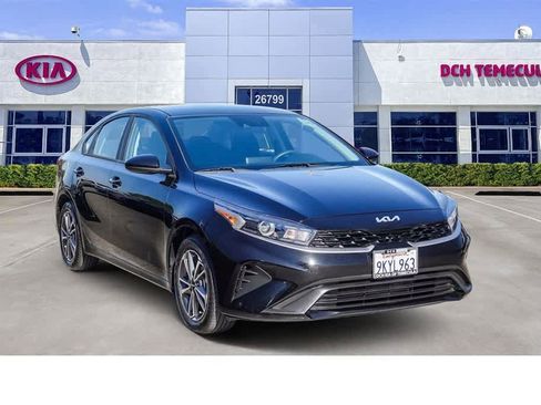 Certified 2024 Kia Forte LXS image 3