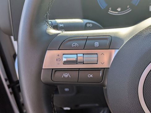 Used 2025 Hyundai Kona SEL AWD/4WD image 15