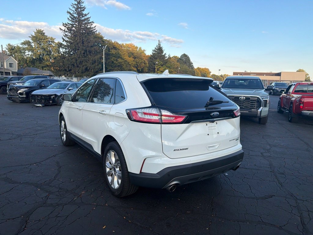 Used 2020 Ford Edge Titanium FWD image 8