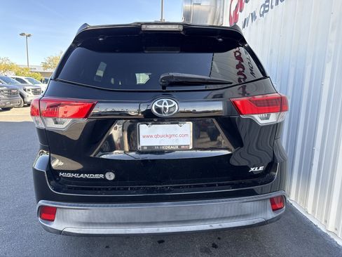 Used 2019 Toyota Highlander XLE image 8