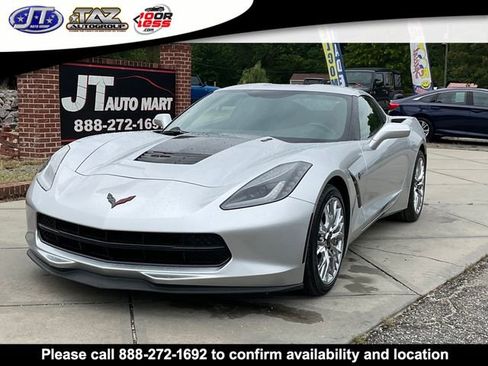Used 2017 Chevrolet Corvette Stingray Coupe w/ Carbon Flash Badge Package RWD image 3