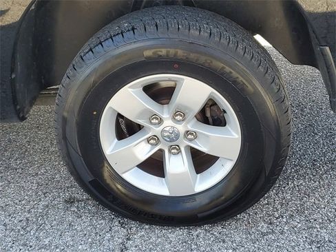 Used 2020 RAM 1500 Classic SLT image 8