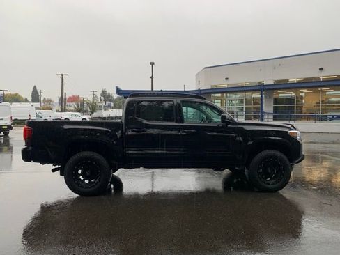 Used 2023 Toyota Tacoma SR image 7