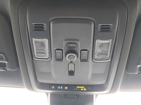 New 2025 GMC Yukon XL Elevation image 39