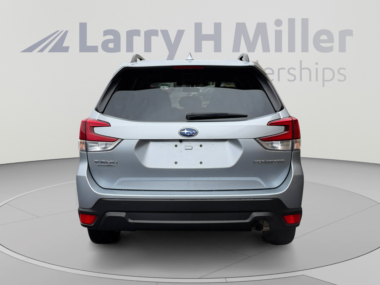 Used 2019 Subaru Forester Premium AWD/4WD image 4