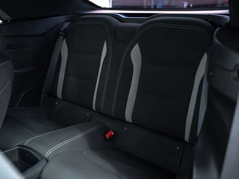 Used 2017 Chevrolet Camaro LT RWD image 18