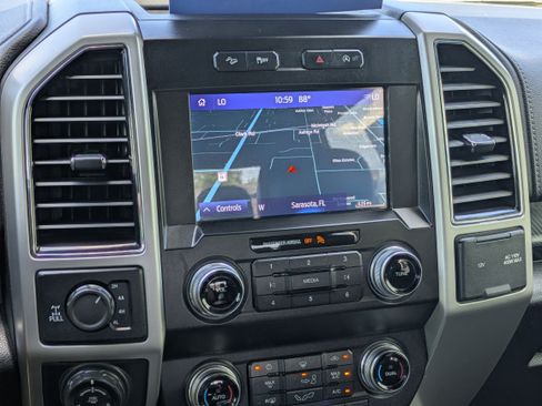 Used 2019 Ford F150 Lariat w/ Equipment Group 502A Luxury AWD/4WD image 35