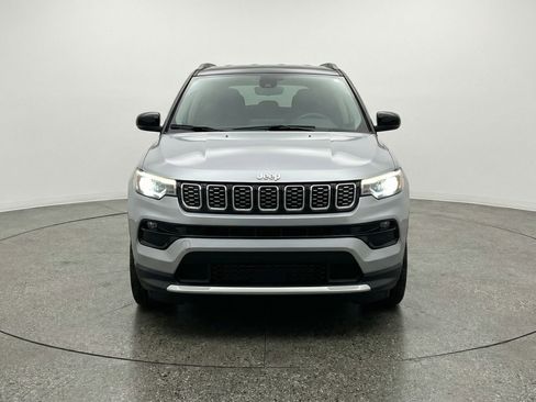 Used 2025 Jeep Compass Limited image 2