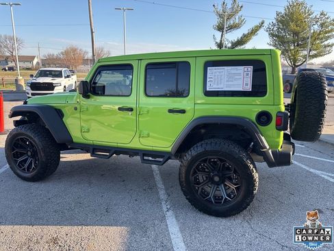 Used 2024 Jeep Wrangler Unlimited Sport AWD/4WD image 16