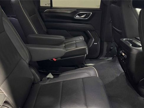 Used 2024 Chevrolet Suburban Premier w/ Premium Package 2 image 18