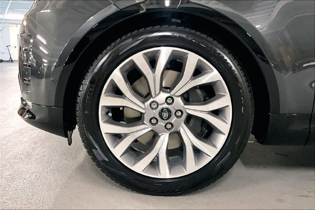 New 2026 Land Rover Discovery Limited Edition AWD/4WD image 10
