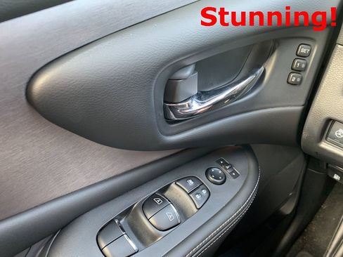 Used 2024 Nissan Murano SL image 21