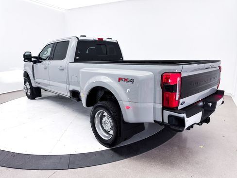 Used 2025 Ford F450 Platinum w/ FX4 Off-Road Package AWD/4WD image 34