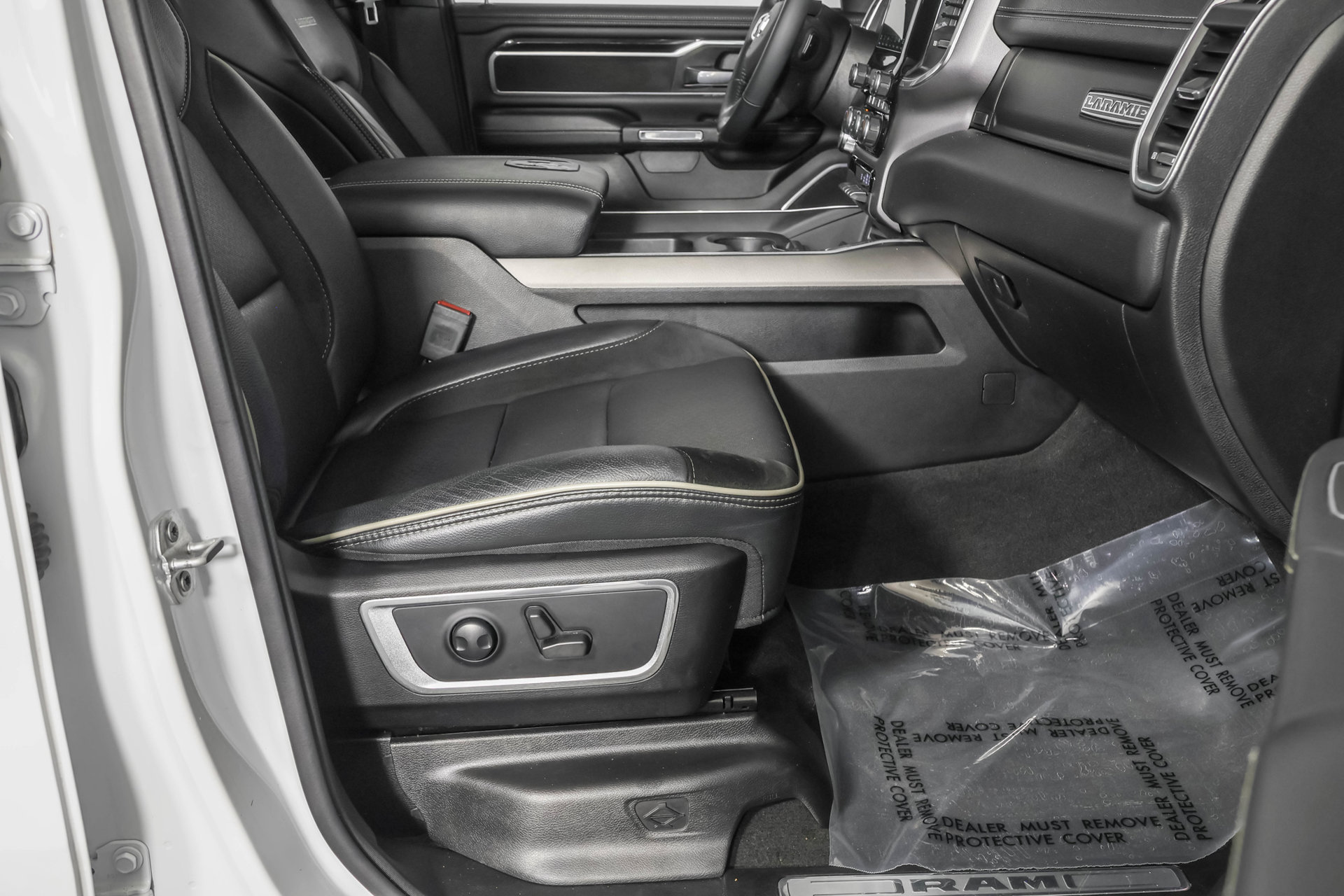 Used 2022 RAM 1500 Laramie AWD/4WD image 50
