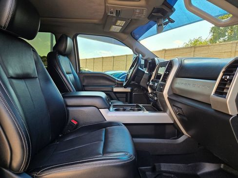 Used 2021 Ford F250 Lariat w/ Lariat Ultimate Package AWD/4WD image 25