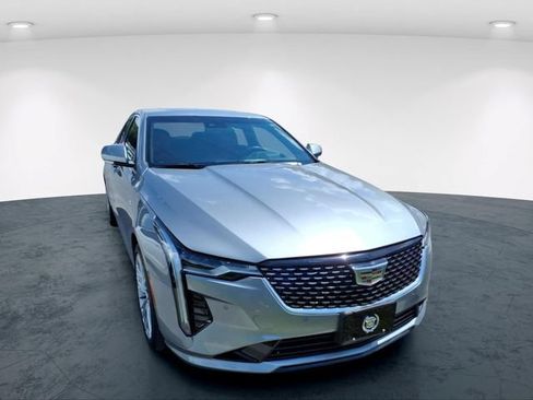 Used 2025 Cadillac CT4 Premium Luxury RWD image 8