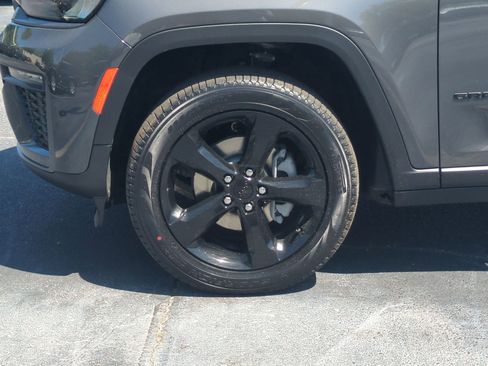 New 2026 Jeep Grand Cherokee Limited AWD/4WD image 10
