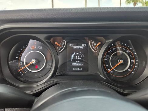 Used 2025 Jeep Wrangler Unlimited Sport AWD/4WD image 19
