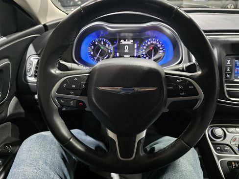 Used 2015 Chrysler 200 Limited w/ Convenience Group image 31