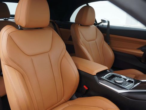 Used 2024 BMW 430i Convertible w/ Premium Package image 40