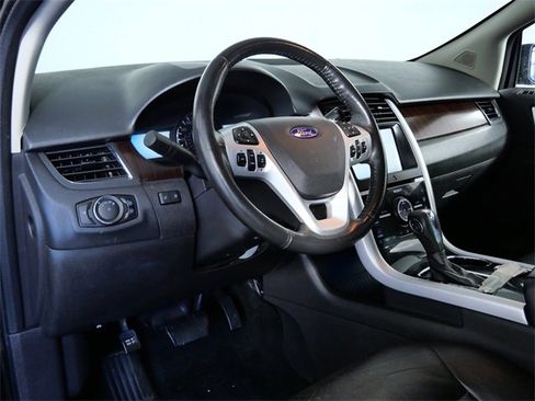 Used 2011 Ford Edge Limited image 16
