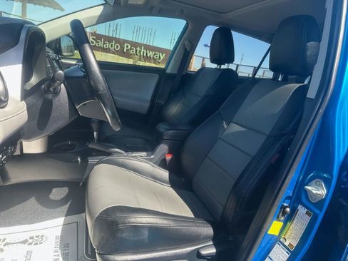 Used 2017 Toyota RAV4 XLE image 8
