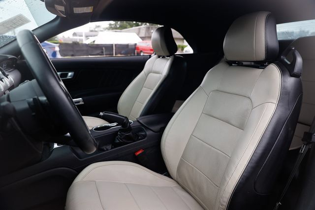 Used 2018 Ford Mustang Premium RWD image 10