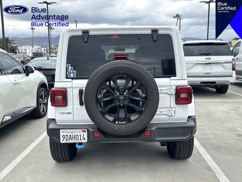 Used 2023 Jeep Wrangler Unlimited Sahara AWD/4WD image 10