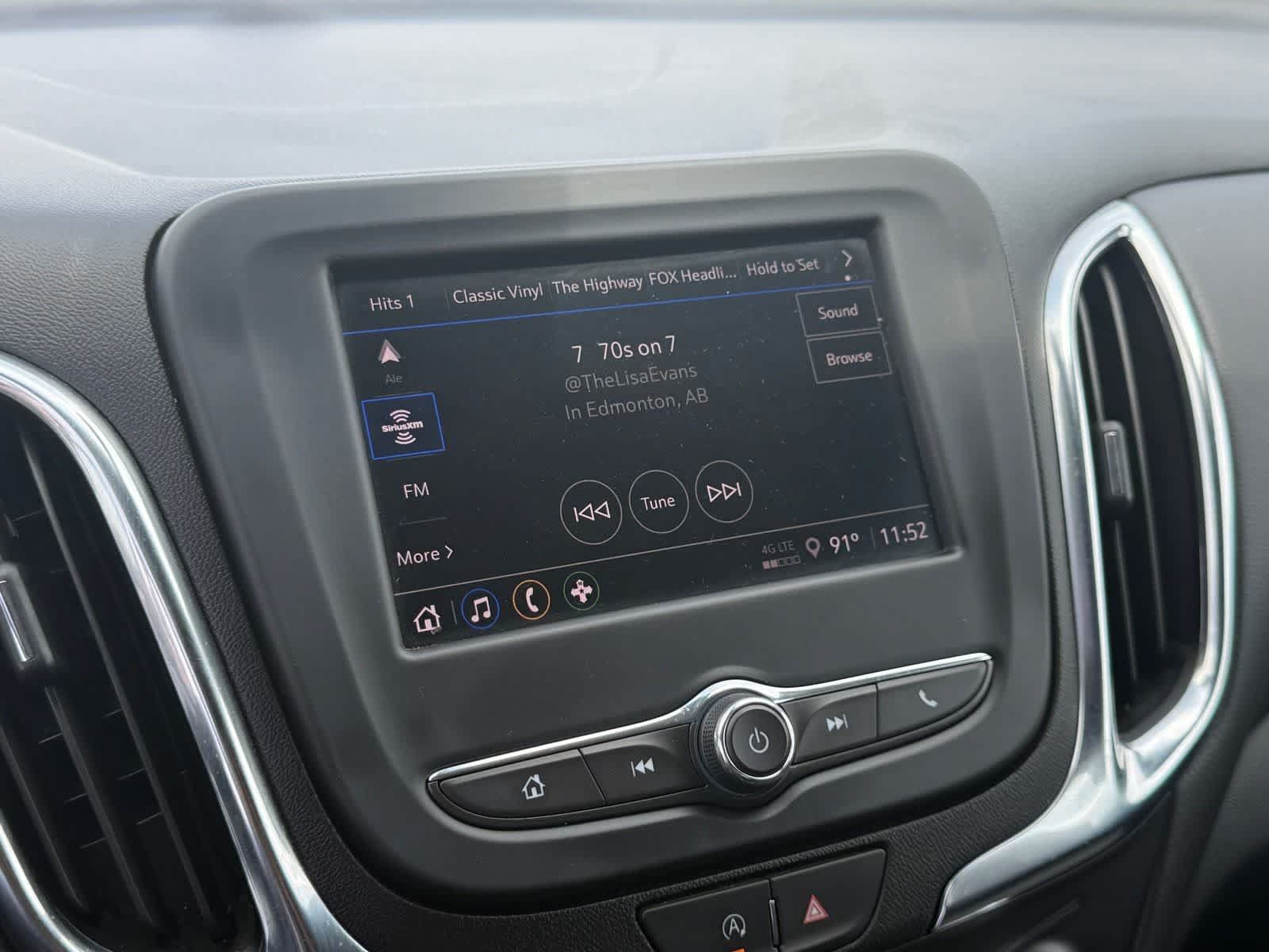 Used 2023 Chevrolet Equinox LT FWD image 20
