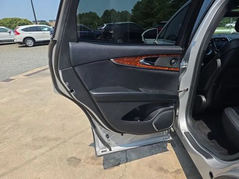 Used 2019 Lincoln Nautilus Reserve FWD image 45